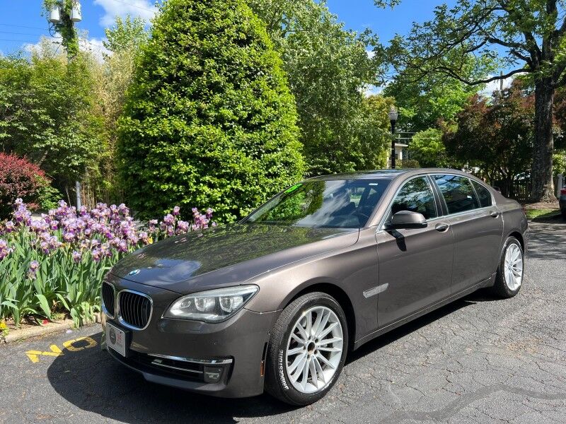 2015 BMW 7 Series 750Li xDrive AWD w/ Rear-Seat Entertainment Professional w/ iDri