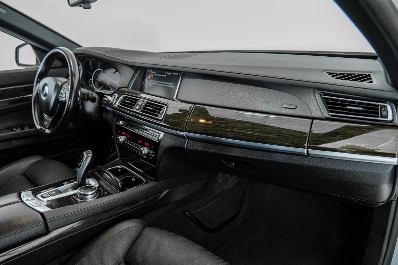 2015 BMW 740Li xDrive AWD M SPORT EXECUTIVE PKG HEADUP DISPLAY HARMAN KARDON SOUND NAVIGATION SUNROOF Carrollton TX