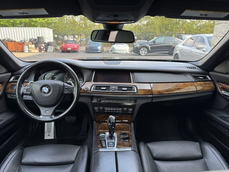 2015 BMW 750Li xDrive Willow Grove PA