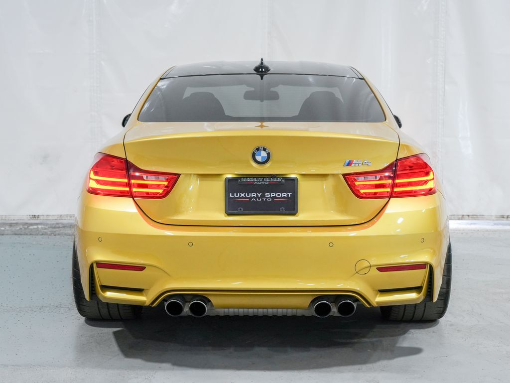 2015 BMW M4 Executive