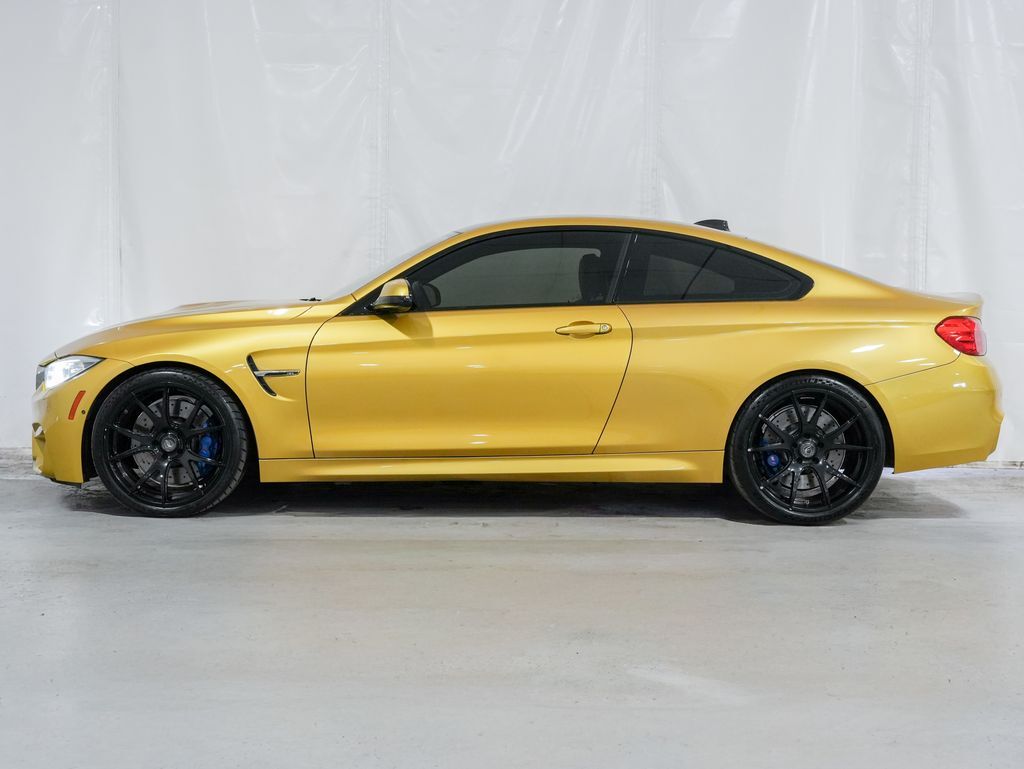 2015 BMW M4 Executive