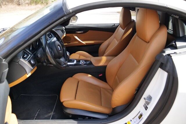 2015 BMW Z4 sDrive35is Roadster / Tech PKG / Cold Weather PKG! High Point NC