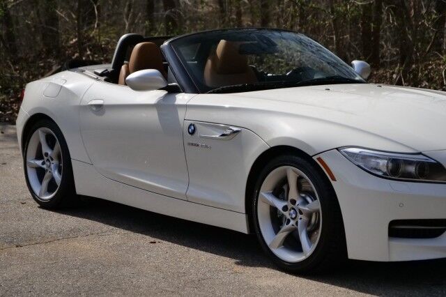 2015 BMW Z4 sDrive35is Roadster / Tech PKG / Cold Weather PKG! High Point NC