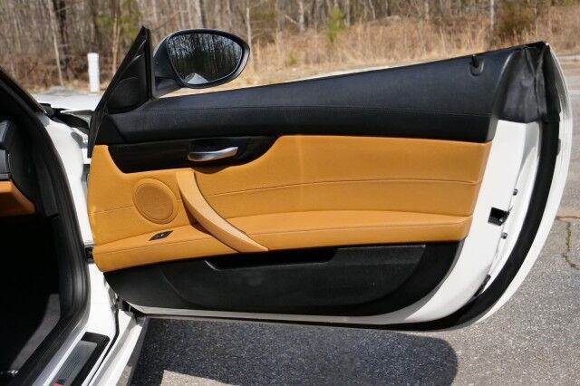 2015 BMW Z4 sDrive35is Roadster / Tech PKG / Cold Weather PKG! High Point NC