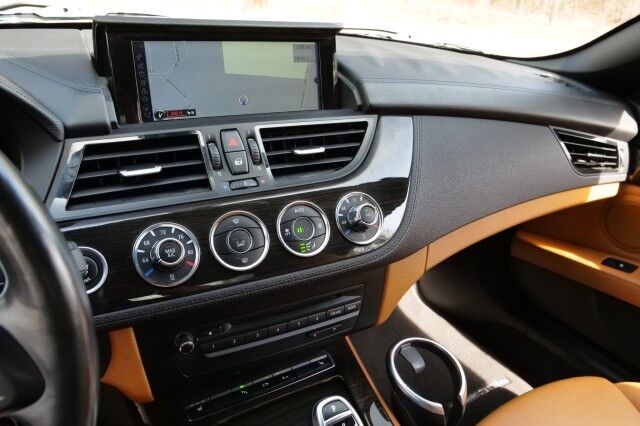 2015 BMW Z4 sDrive35is Roadster / Tech PKG / Cold Weather PKG! High Point NC