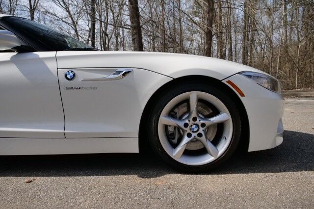 2015 BMW Z4 sDrive35is Roadster / Tech PKG / Cold Weather PKG! High Point NC