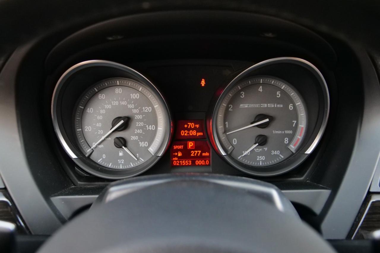 2015 BMW Z4 sDrive35is Roadster / Tech PKG / Cold Weather PKG! Lincolnton NC