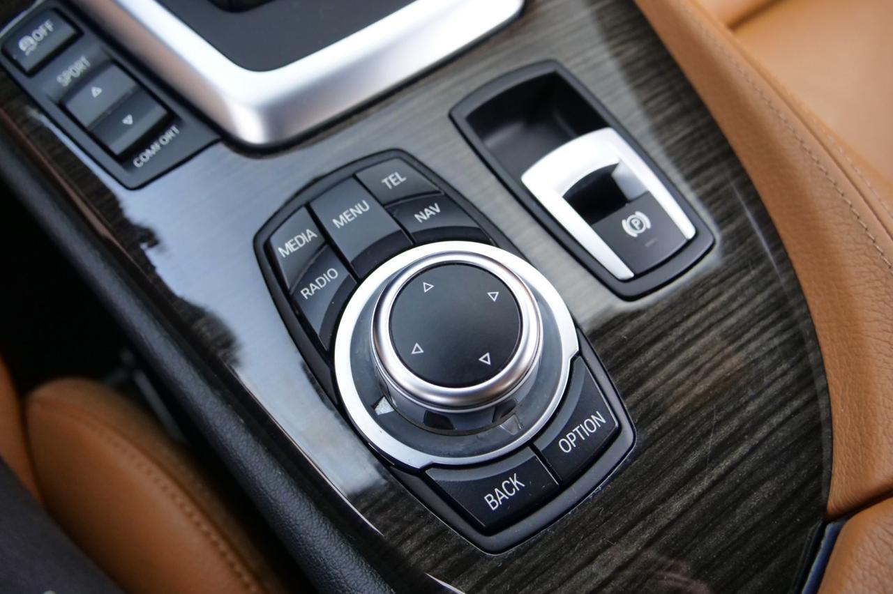 2015 BMW Z4 sDrive35is Roadster / Tech PKG / Cold Weather PKG! Lincolnton NC