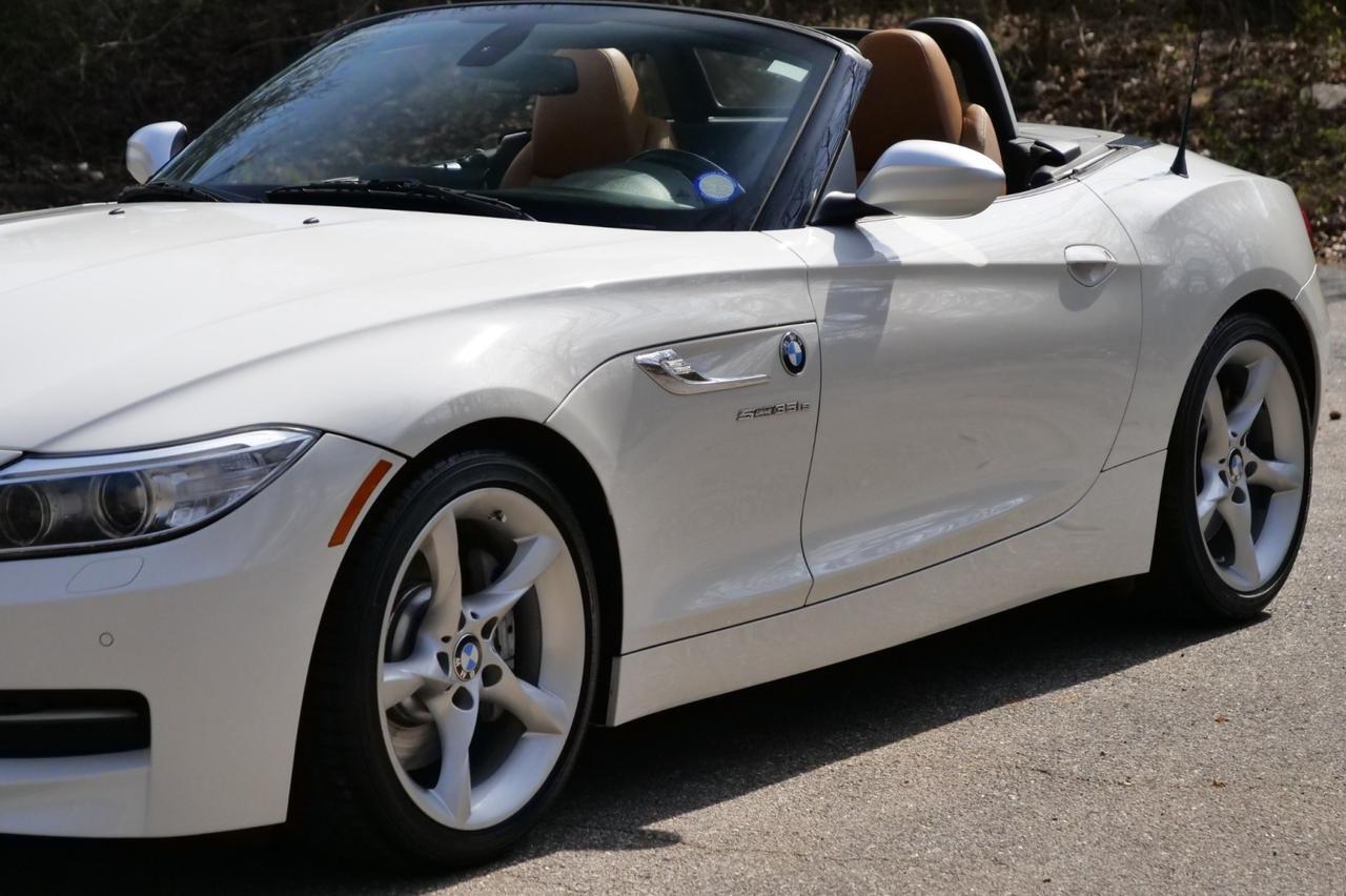 2015 BMW Z4 sDrive35is Roadster / Tech PKG / Cold Weather PKG! Lincolnton NC
