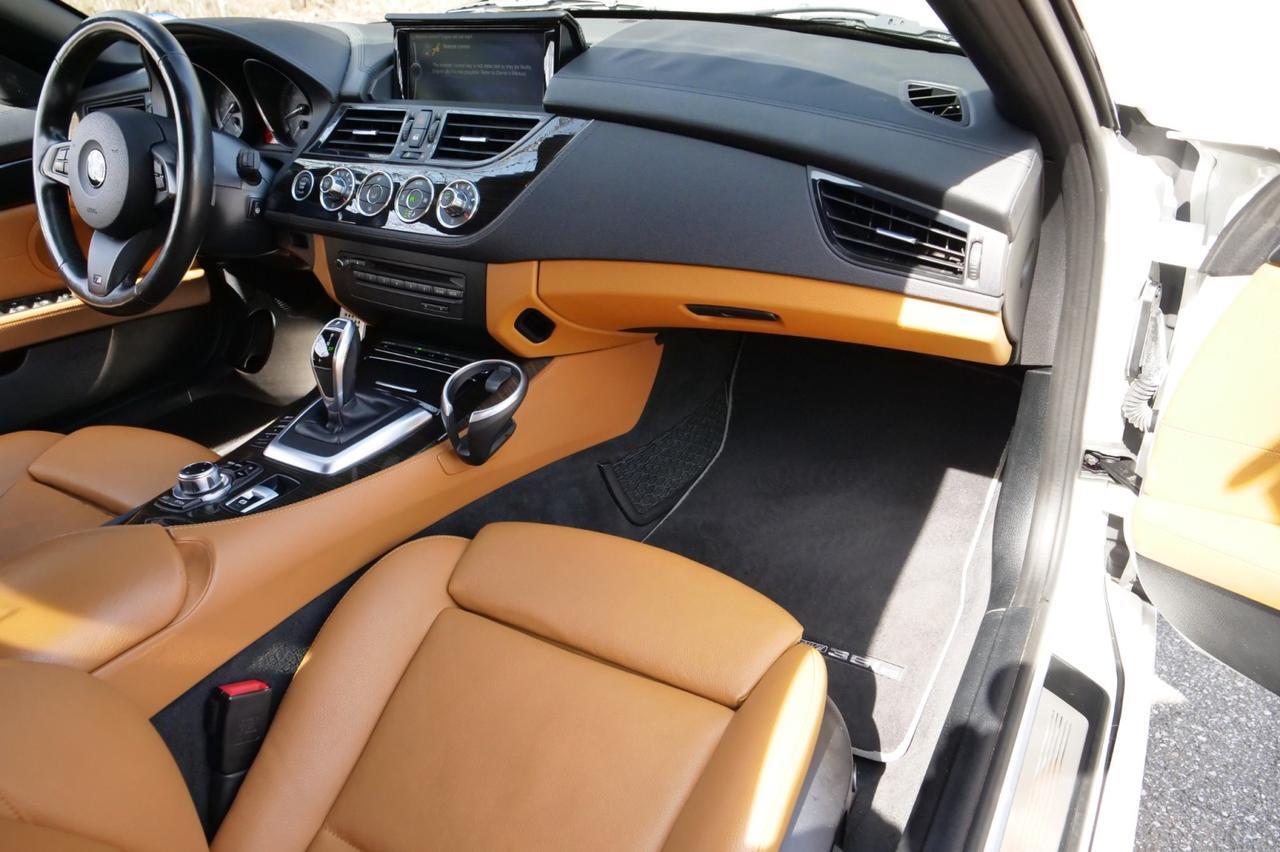 2015 BMW Z4 sDrive35is Roadster / Tech PKG / Cold Weather PKG! Lincolnton NC