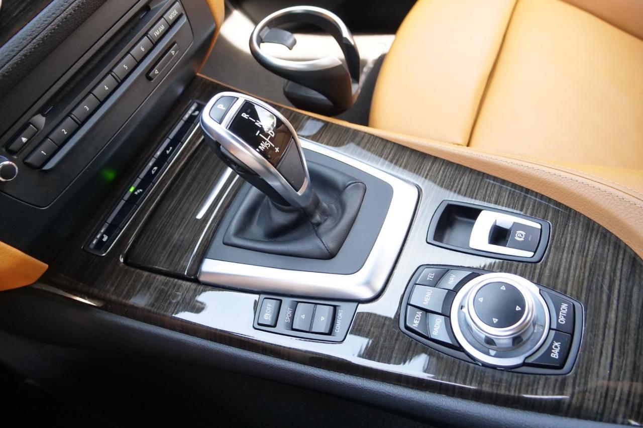 2015 BMW Z4 sDrive35is Roadster / Tech PKG / Cold Weather PKG! Lincolnton NC