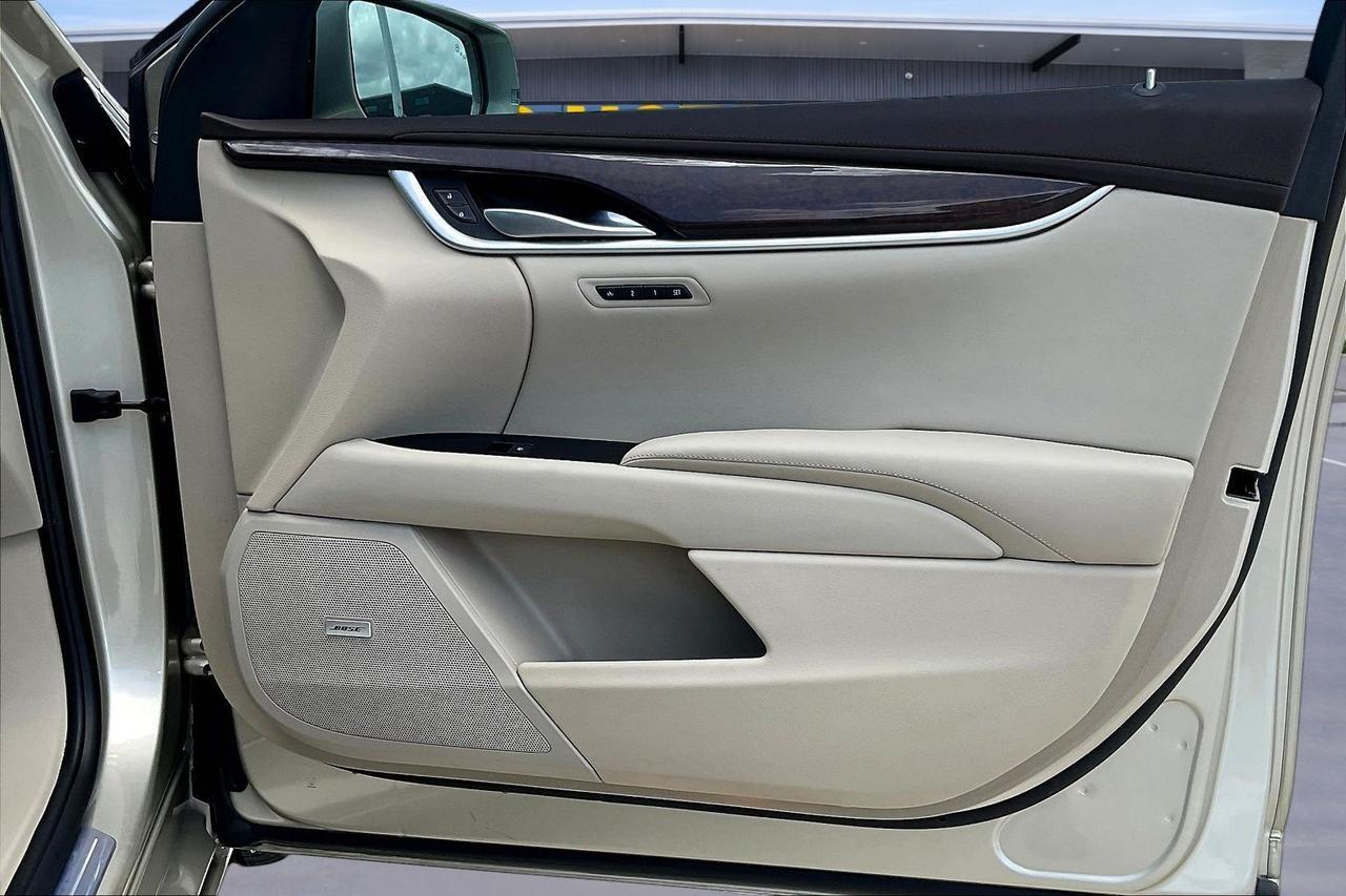 2015 CADILLAC XTS LUXURY COLLECTION Houston TX