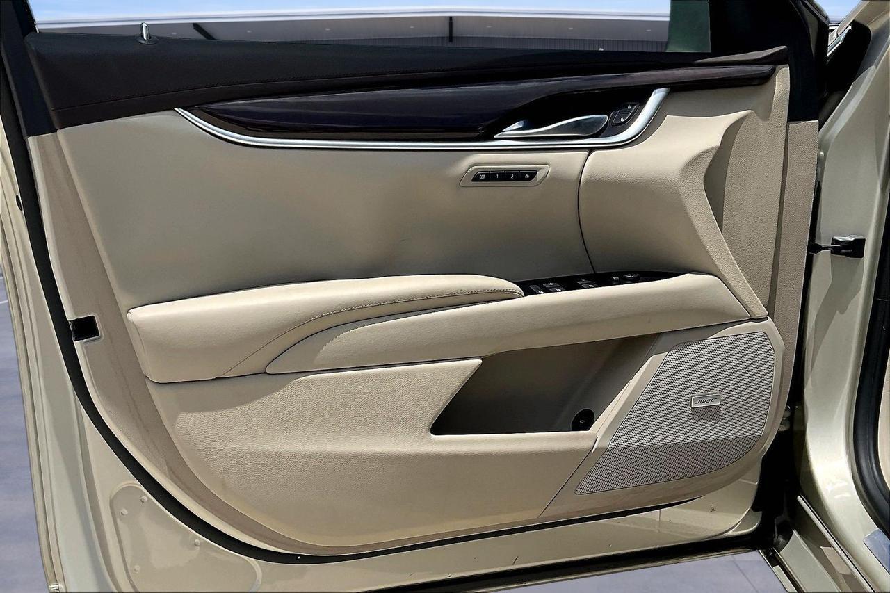 2015 CADILLAC XTS LUXURY COLLECTION Houston TX