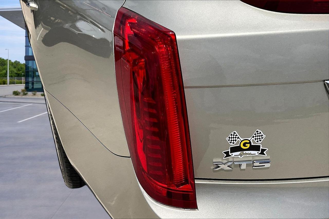 2015 CADILLAC XTS LUXURY COLLECTION Houston TX