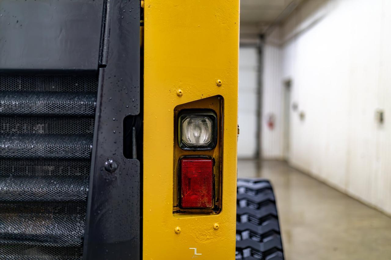 2015 CAT 289D Track Skid Steer Loader Bucket Diesel Red Deer AB
