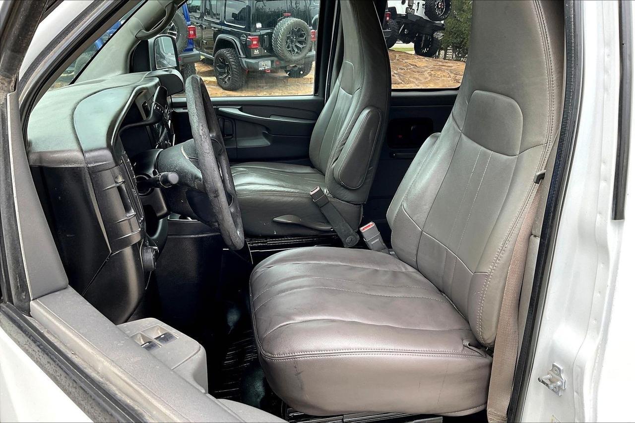 2015 CHEVROLET EXPRESS G3500 LS Houston TX