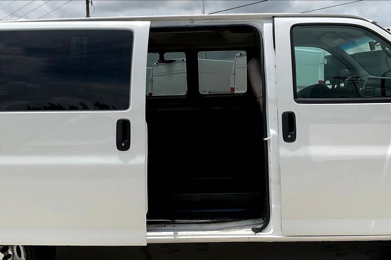 2015 CHEVROLET EXPRESS G3500 LT Houston TX