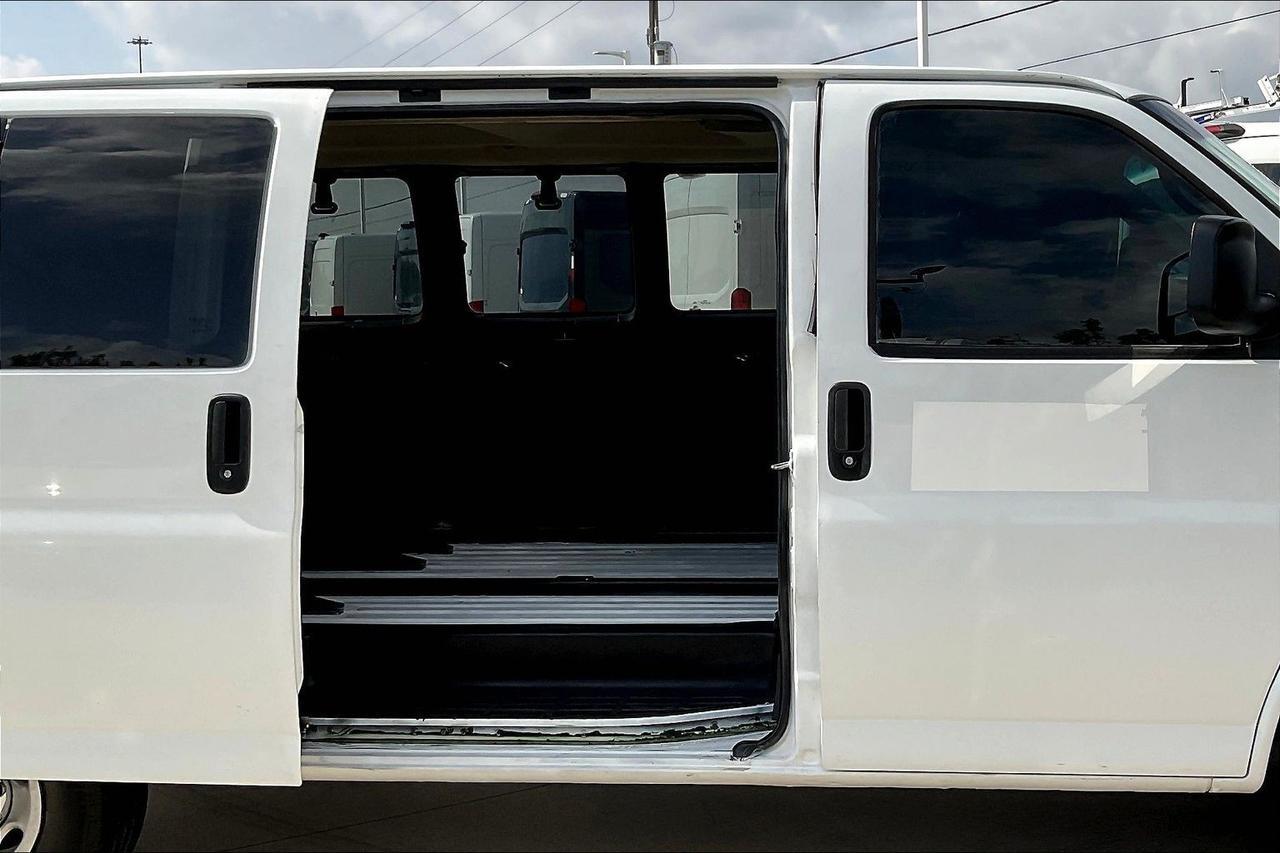 2015 CHEVROLET EXPRESS G3500 LT Houston TX