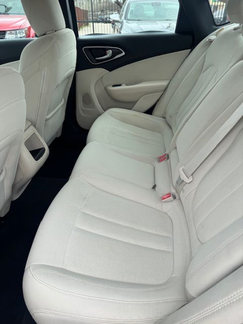 2015 CHRYSLER 200 LIMITED Grand Prairie TX