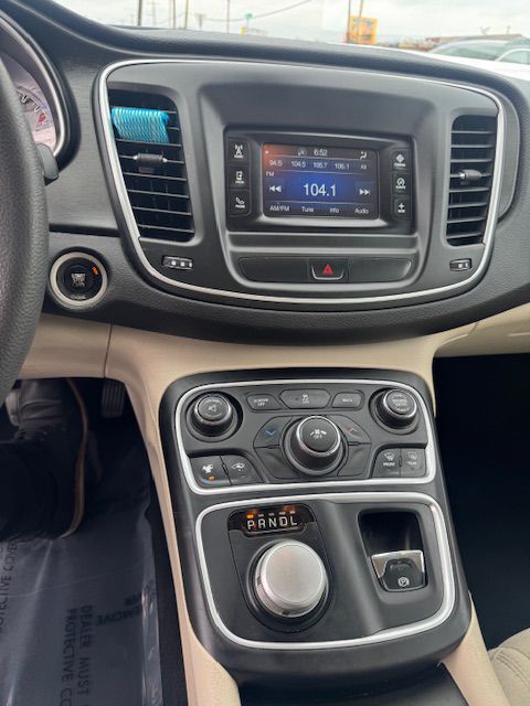 2015 CHRYSLER 200 LIMITED Grand Prairie TX