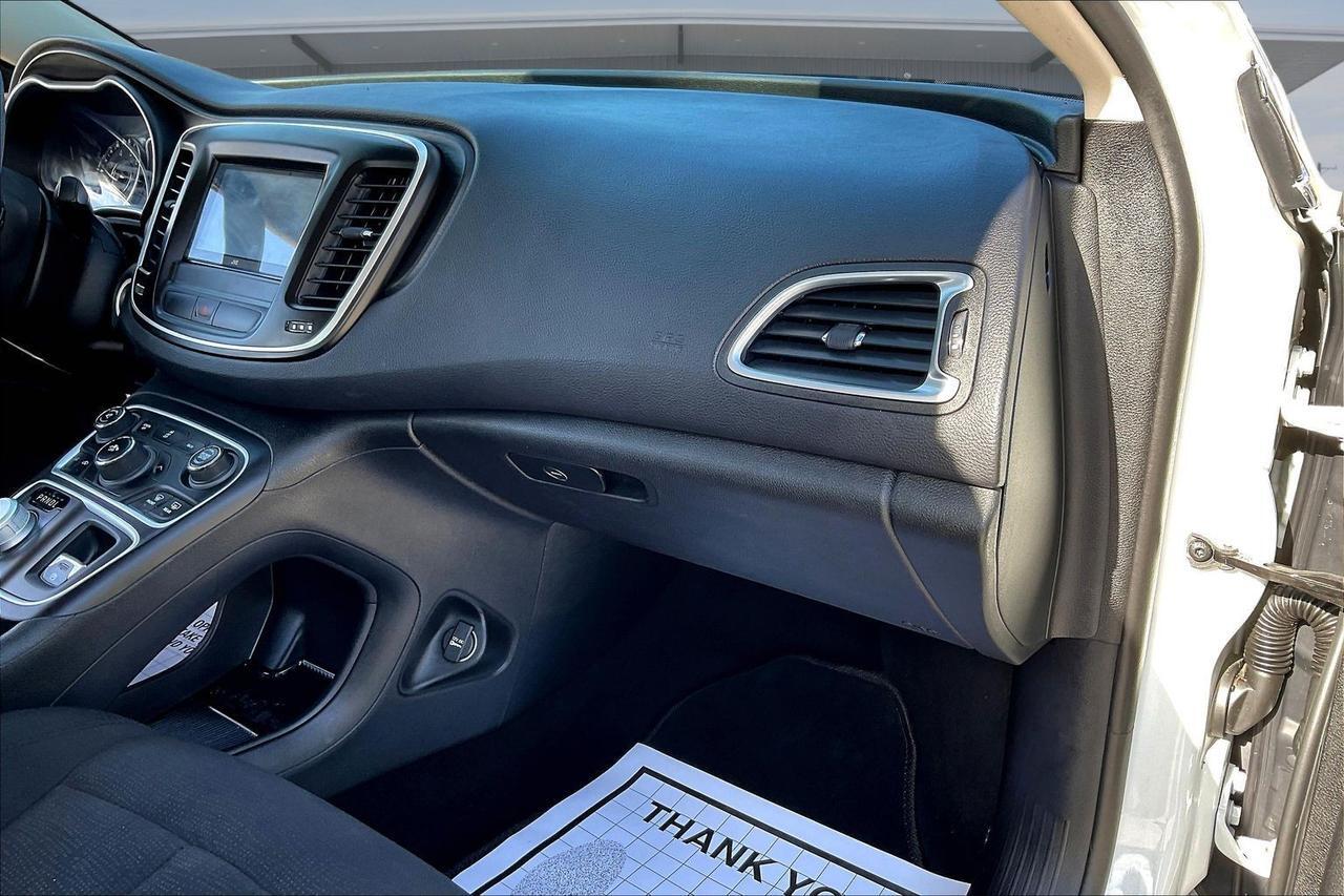 2015 CHRYSLER 200 LX Houston TX