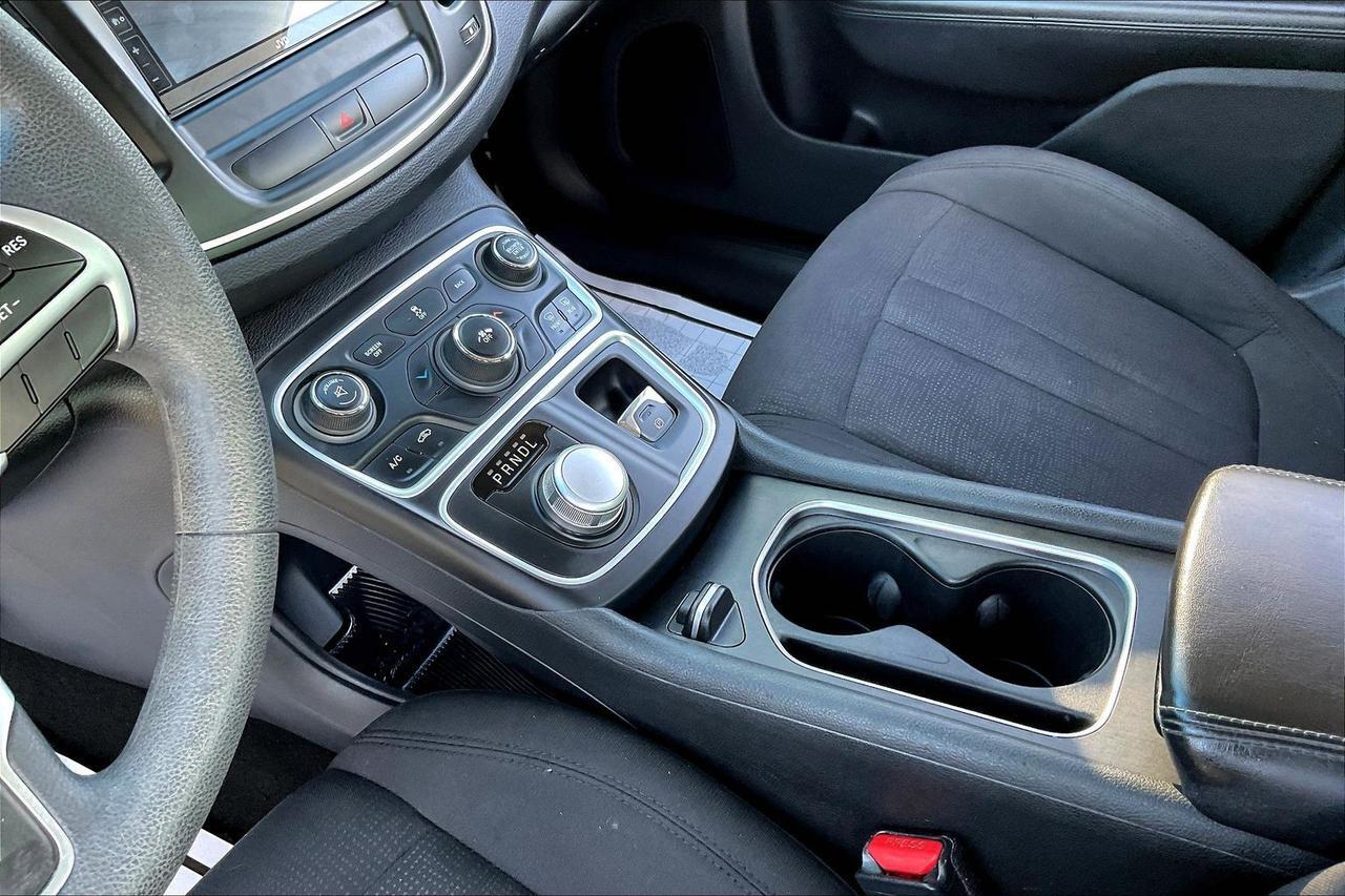 2015 CHRYSLER 200 LX Houston TX