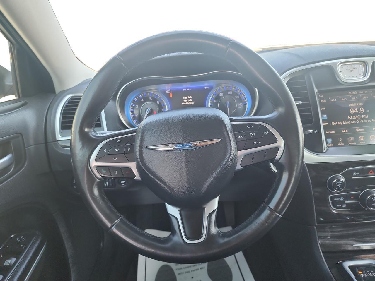 2015 CHRYSLER 300 LIMITED Limited Kansas City MO