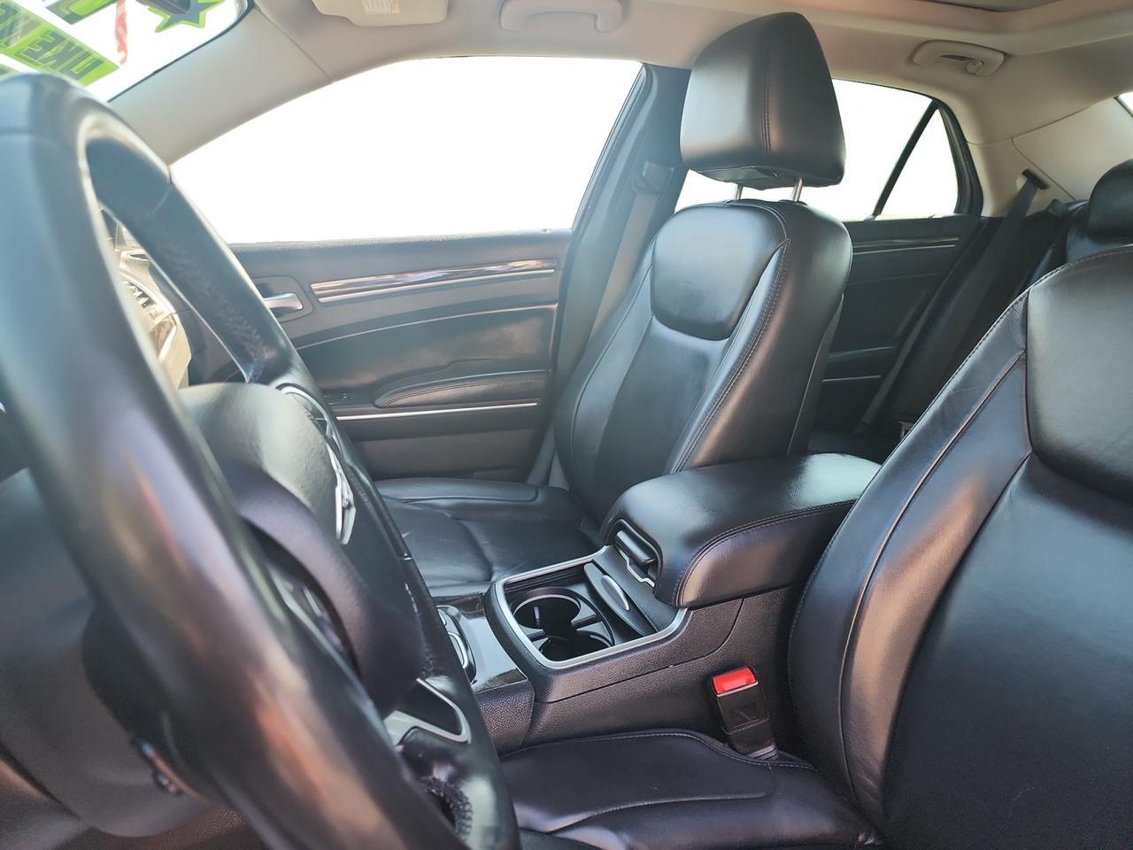 2015 CHRYSLER 300 LIMITED Limited Kansas City MO