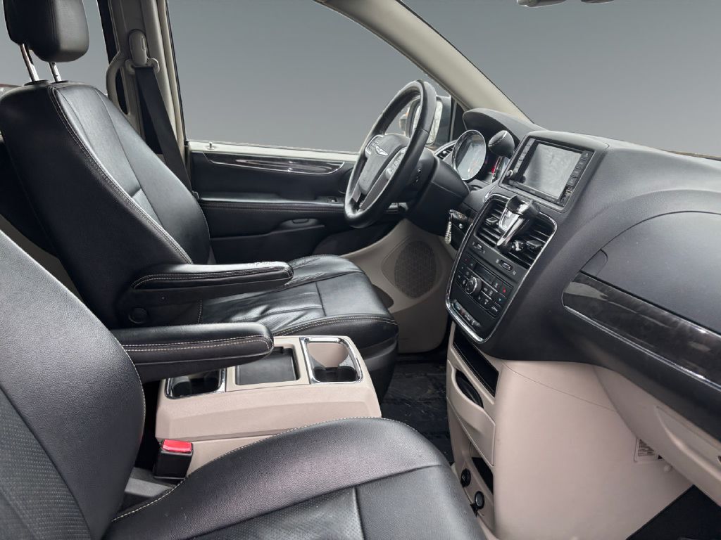 2015 CHRYSLER TOWN & COUNTRY TOURING L Toledo OH