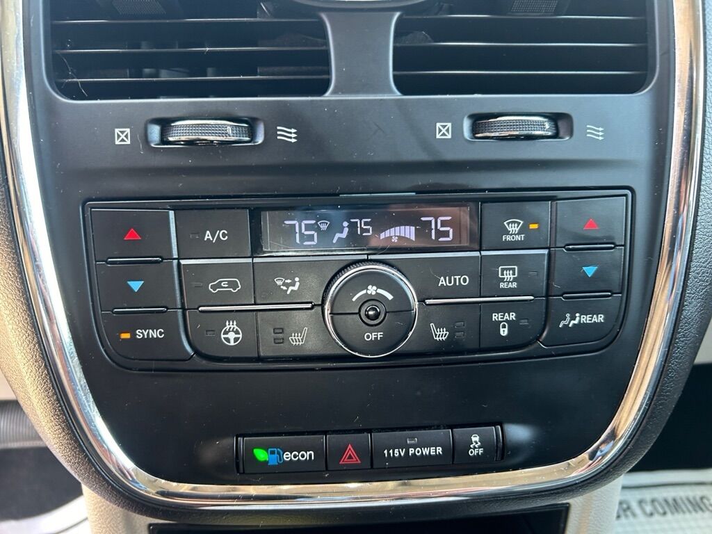 2015 CHRYSLER TOWN & COUNTRY TOURING L Toledo OH