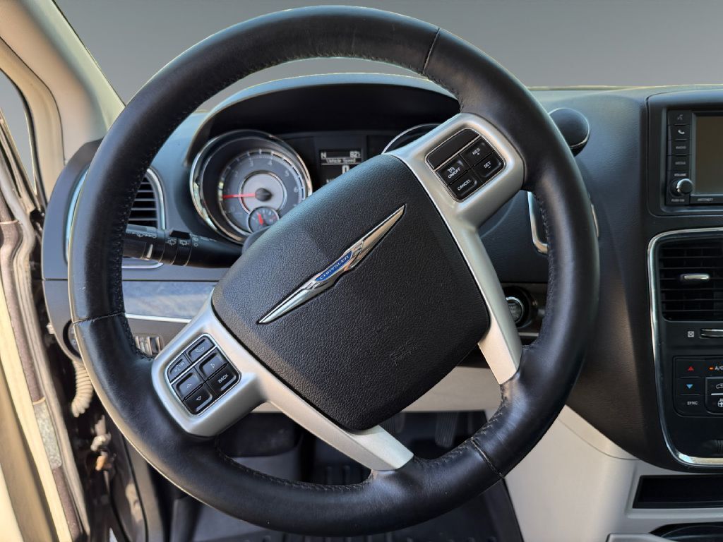 2015 CHRYSLER TOWN & COUNTRY TOURING L Toledo OH