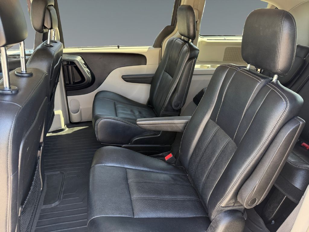 2015 CHRYSLER TOWN & COUNTRY TOURING L Toledo OH