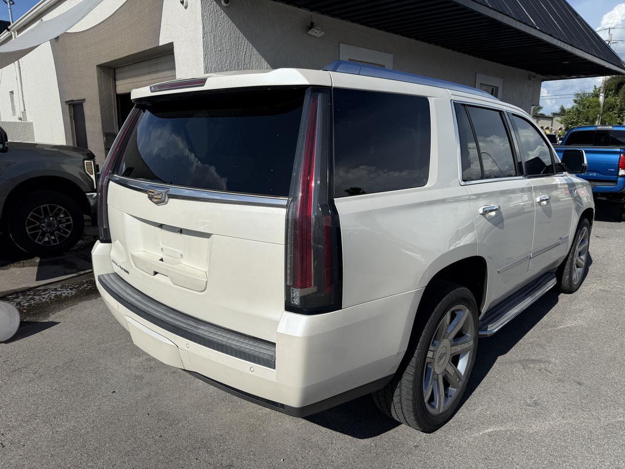 2015 Cadillac Escalade Luxury