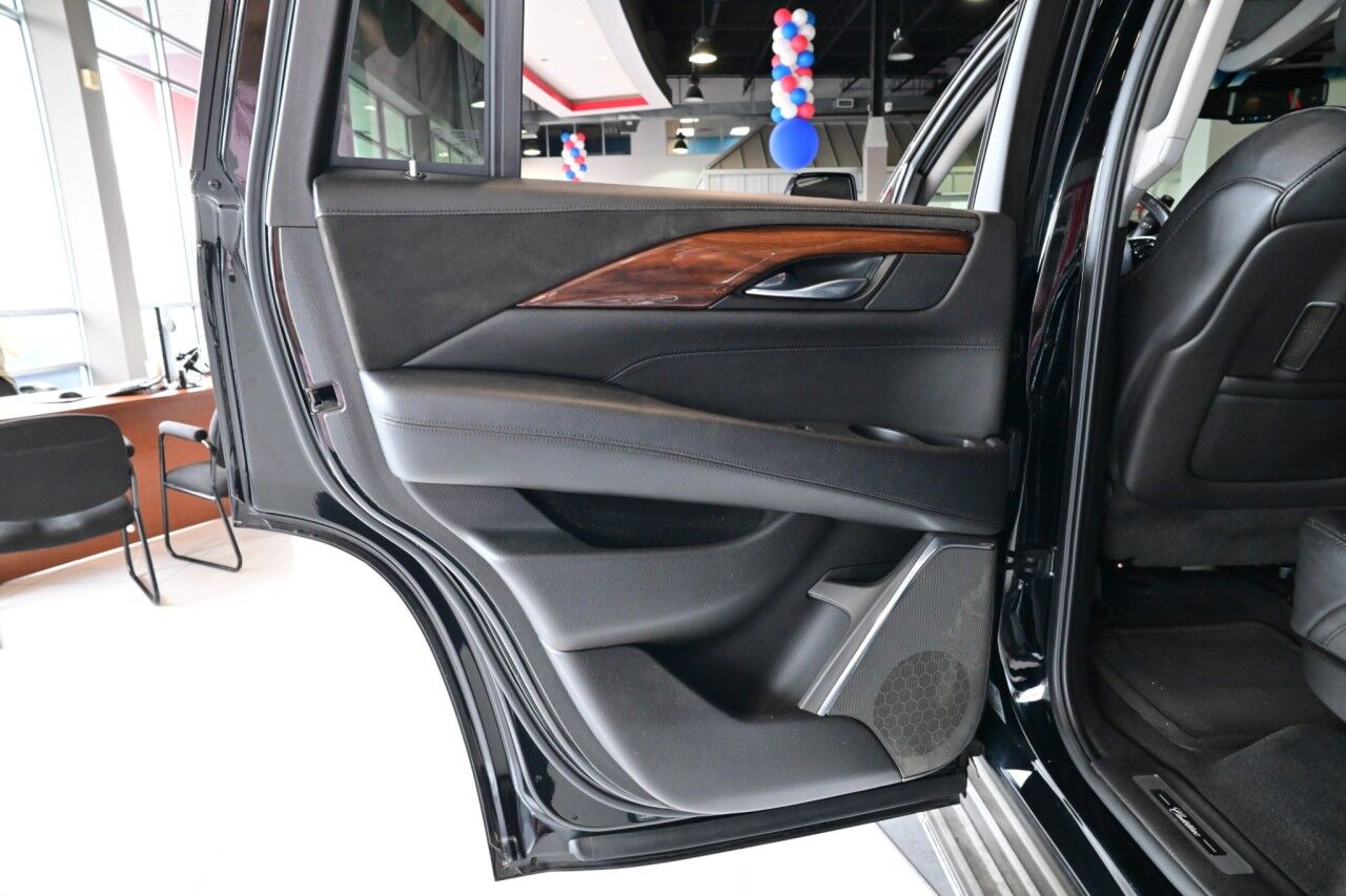2015 Cadillac Escalade Luxury, Rear Entertainment Springfield NJ