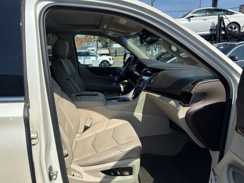 2015 Cadillac Escalade Premium 4WD w/ Premium Preferred Equipment Group Arlington VA