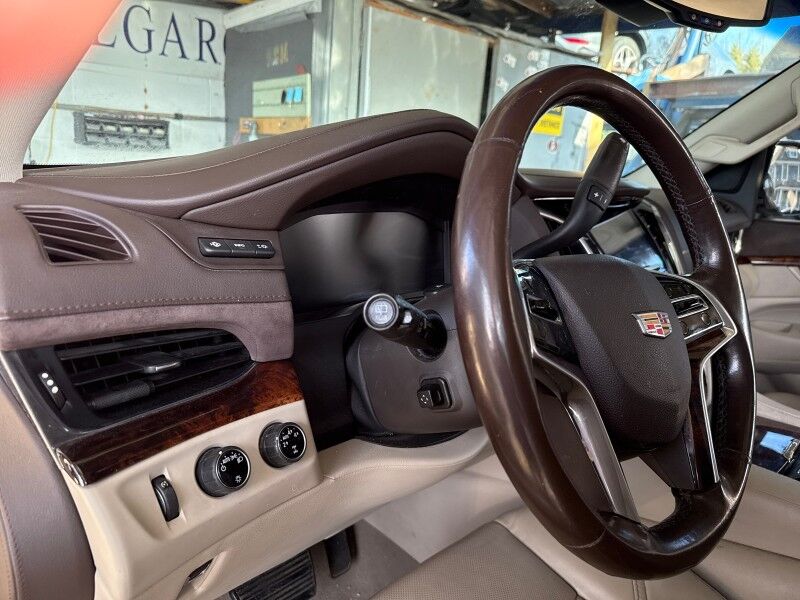 2015 Cadillac Escalade Premium 4WD w/ Premium Preferred Equipment Group Arlington VA