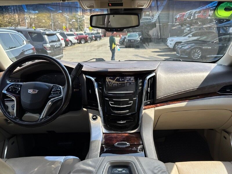 2015 Cadillac Escalade Premium 4WD w/ Premium Preferred Equipment Group Arlington VA