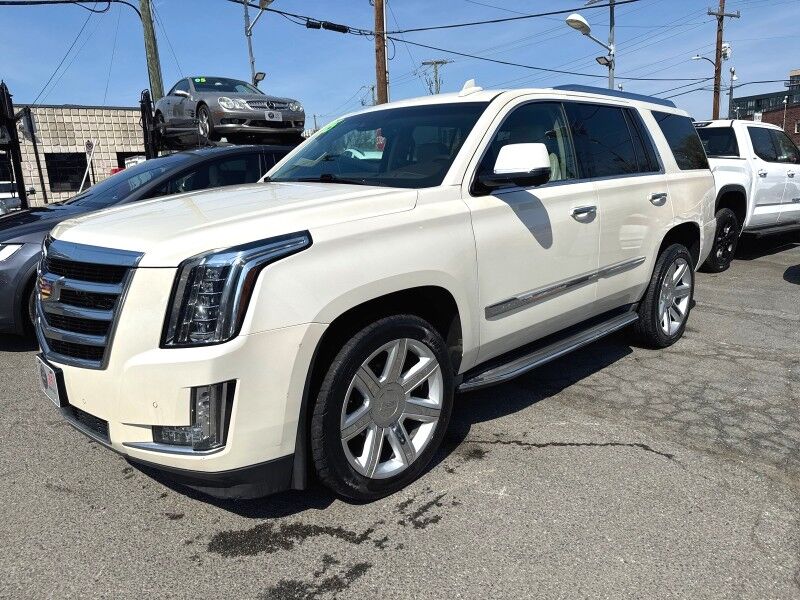 2015 Cadillac Escalade Premium 4WD w/ Premium Preferred Equipment Group