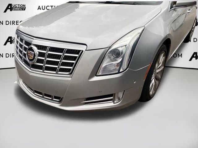 2015 Cadillac XTS Luxury photo 2