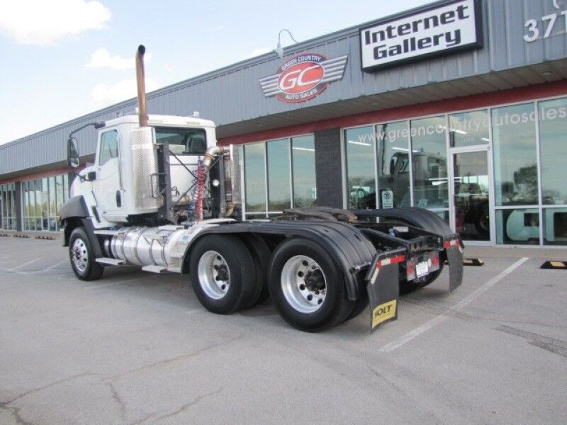 2015 Caterpillar CT660 Day Cab Collinsville OK