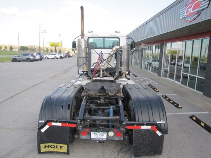 2015 Caterpillar CT660 Day Cab Collinsville OK