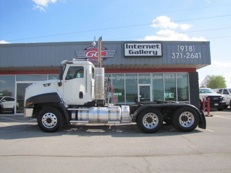 2015 Caterpillar CT660 Day Cab Collinsville OK