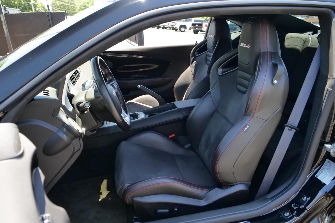 2015 Chevrolet Camaro ZL1 / 6.2L Supercharged V8 / Recaro Seats / Manual! Lincolnton NC