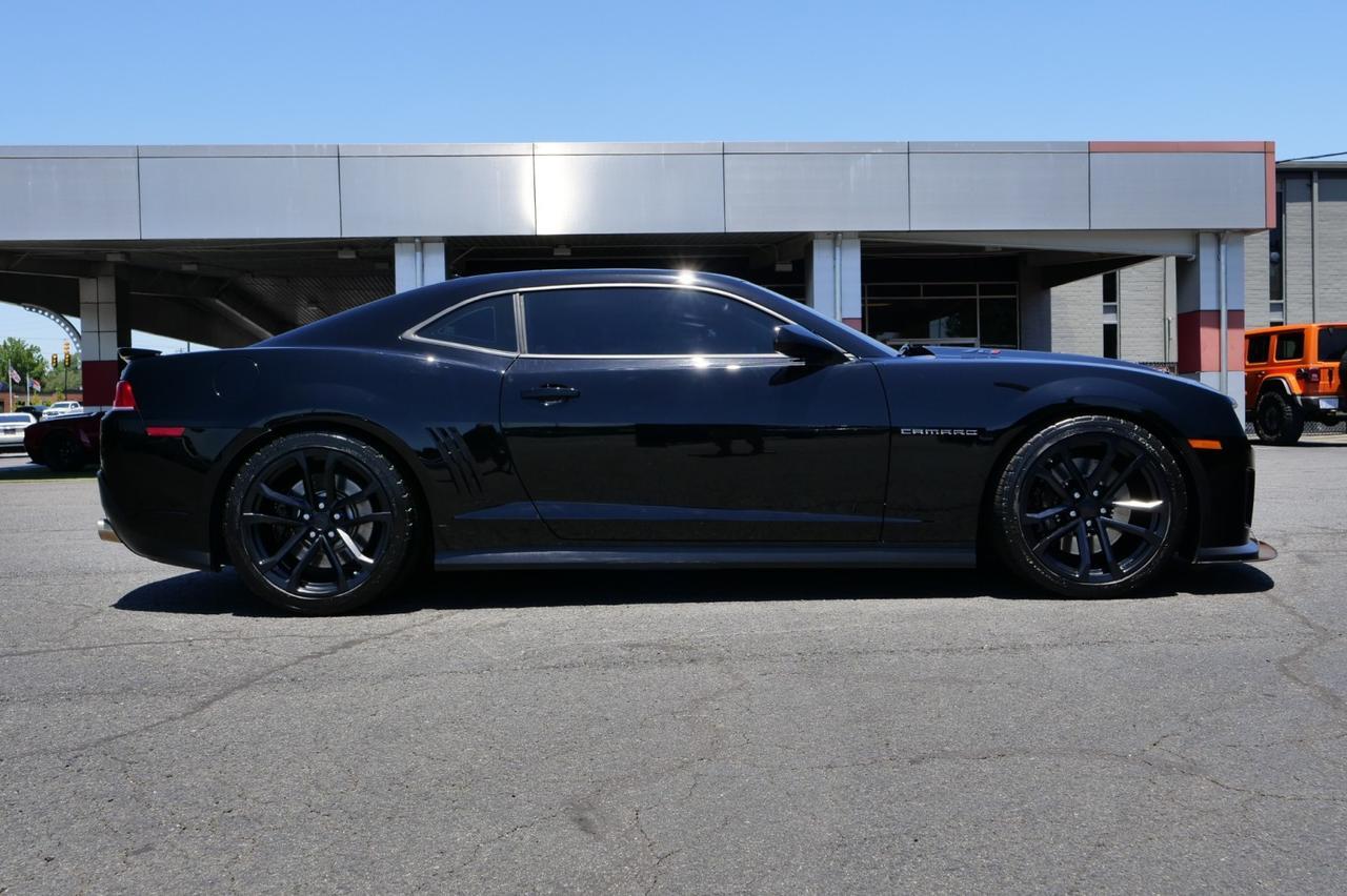 2015 Chevrolet Camaro ZL1 / 6.2L Supercharged V8 / Recaro Seats / Manual! Lincolnton NC