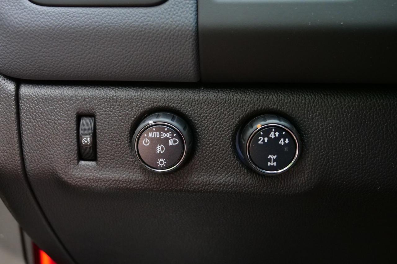 2015 Chevrolet Colorado Z71 4X4 / Bed Topper / Heated Seats! Lincolnton NC