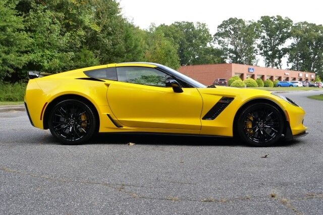 2015 Chevrolet Corvette Z06 3LZ / Ground Effects / Carbon Fiber Roof & Trim! High Point NC