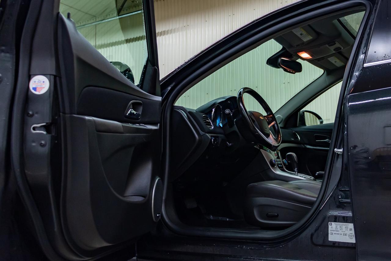 2015 Chevrolet Cruze Diesel Leather Roof Nav BCam Red Deer AB