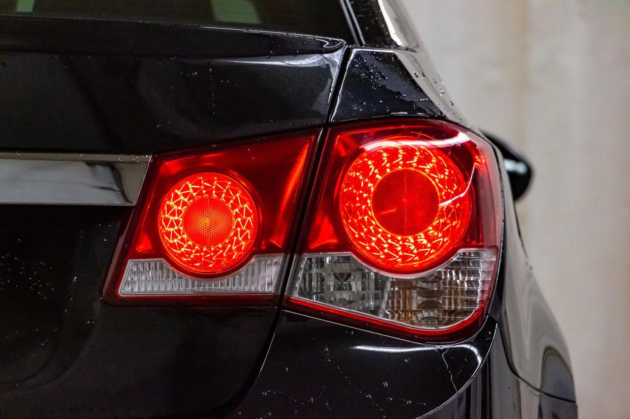 2015 Chevrolet Cruze Diesel Leather Roof Nav BCam Red Deer AB