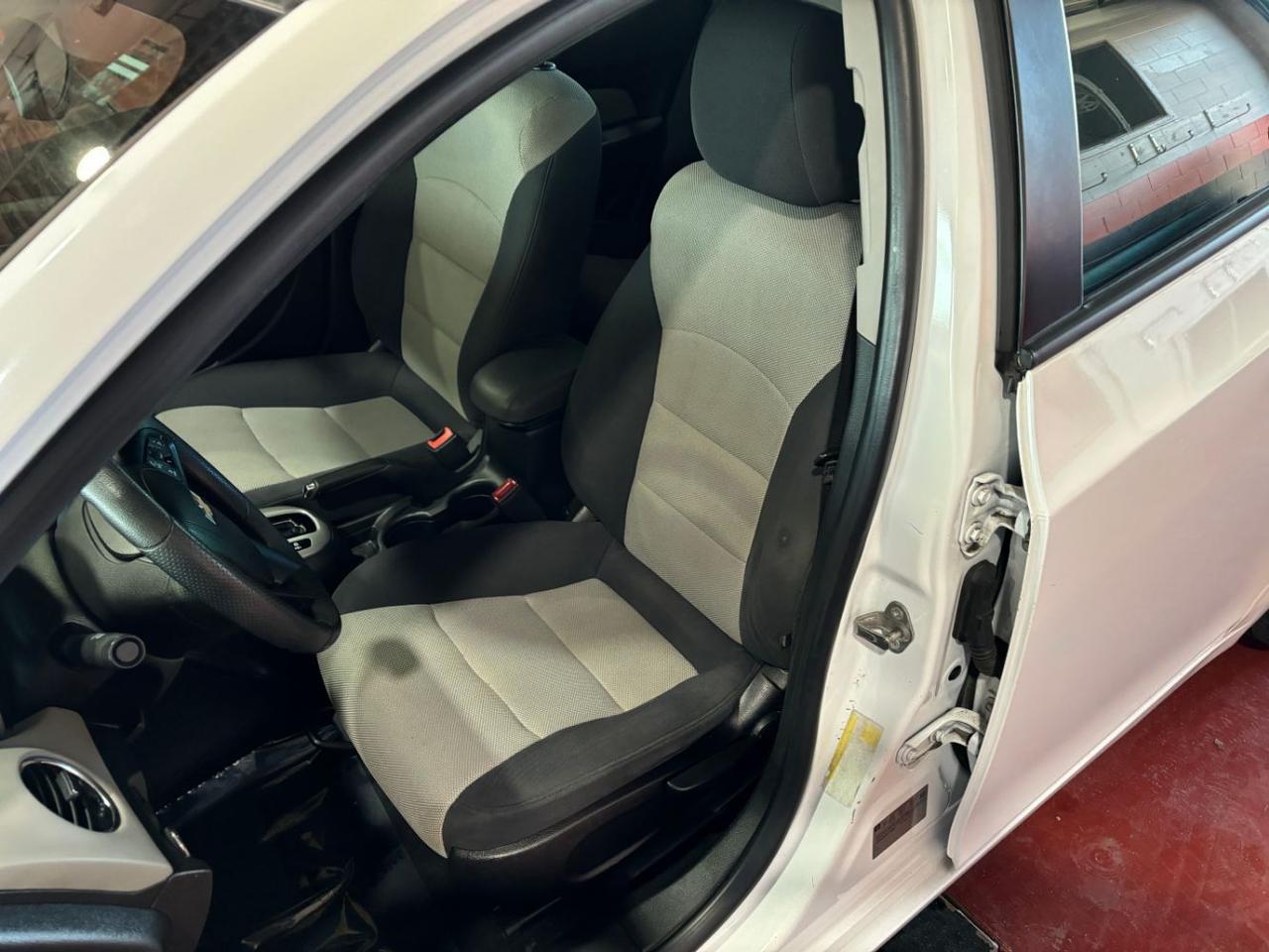 2015 Chevrolet Cruze LS Auto Franklin OH