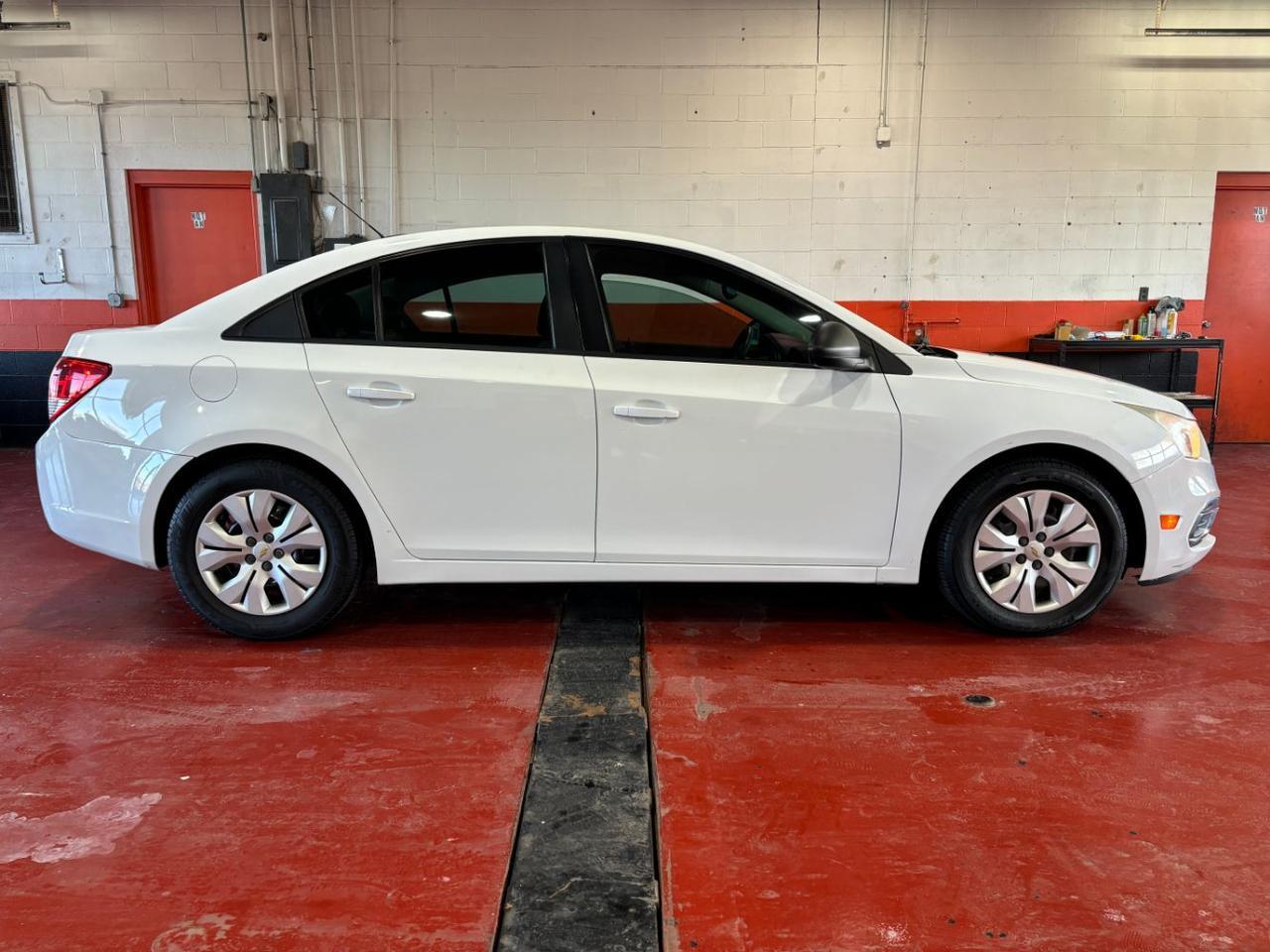 2015 Chevrolet Cruze LS Auto
